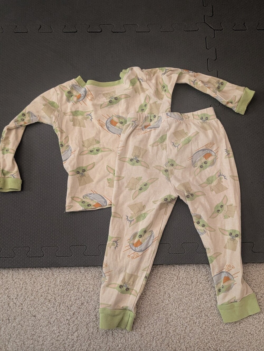 Star Wars Beige & Green Baby Yoda Kids Pajama Set